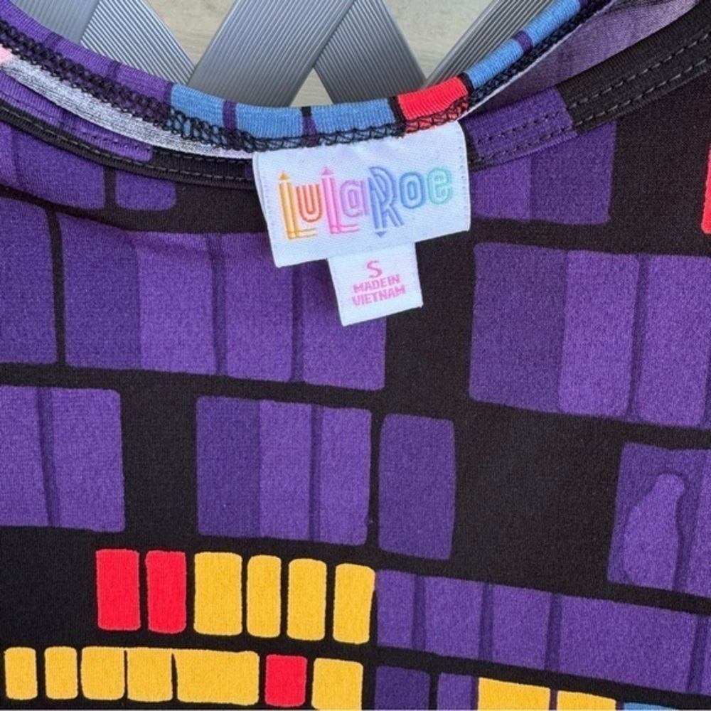Lularoe EUC Women’s Multicolor‎ Geometric Irma sz S Bundle and save! - Picture 4 of 6